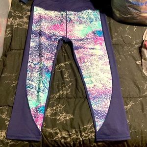Fabletics crop leggings, never worn